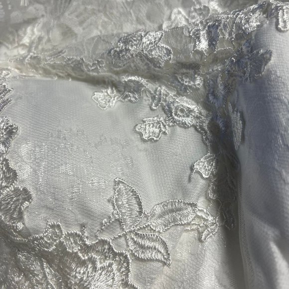 A-Line Scoop Neck Knee-Length Tulle Lace Dress - Picture 3 of 6